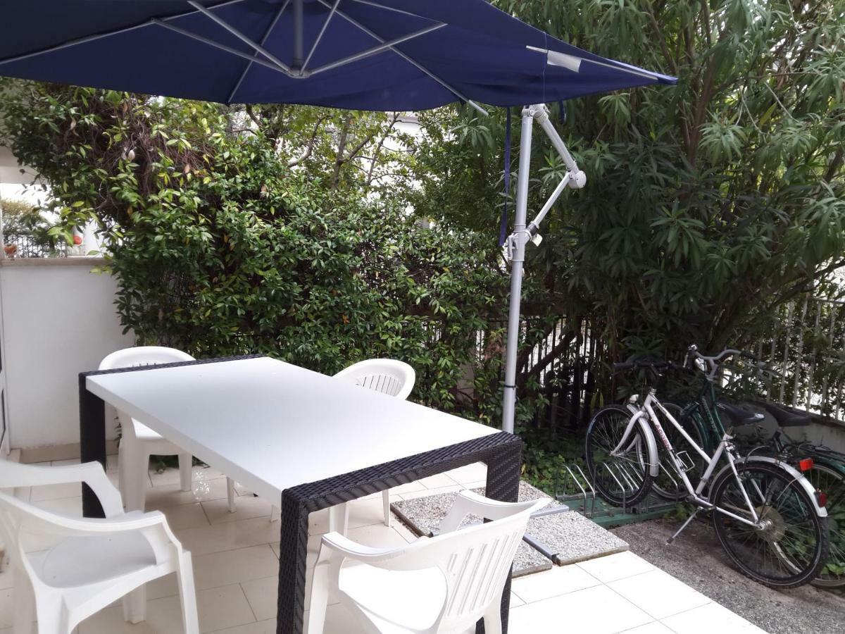 גראדו Villa Flora מראה חיצוני תמונה